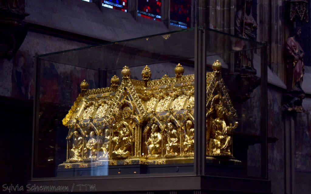 Karl der Große Aachen Marienschrein mit Reliquien