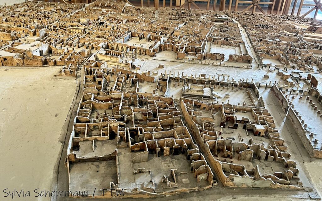 Ein großes Modell der Ausgrabungsstätte von Pompeii, Archäologische Nationalmuseum Neapel